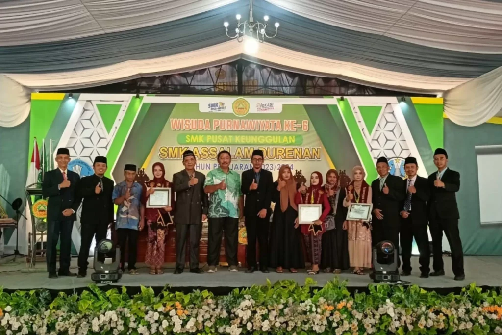 wisuda smkt assalam wisuda smkt assalam